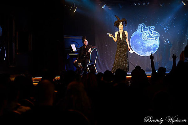 Boudoir Noir presents The Blue Moon Cabaret in Eindhoven - the decadent burlesque soiree 